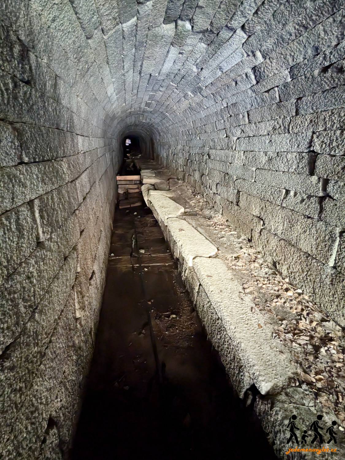 Schwarzenberský kanál tunel Jelení